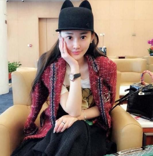 假疫苗老板儿媳遭曝光，十八线女星小三上位，怀孕入门后天天炫富