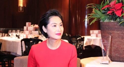 #大越#有这3个特征的女人,年纪越大越“省钱”,无需过多保养就很女神