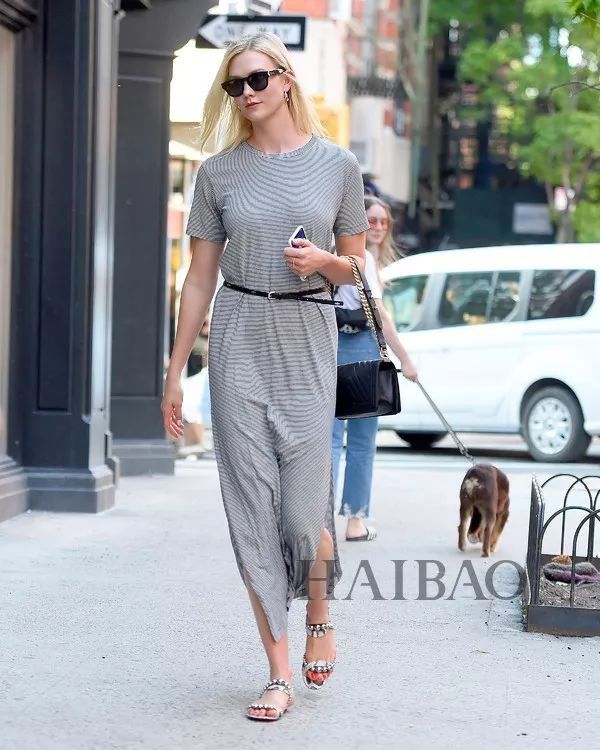 好看| 连衣裙+凉拖这组绝配CP，上班约会谁穿谁美!