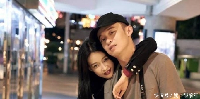 【年轻】娱乐圈年轻的四对夫妻,最后一对没到大学毕业就结婚!