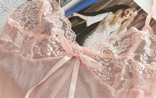 女人在家不穿文胸,这样穿就足够舒服了,在家不再受约束