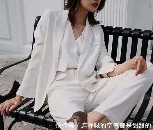 『气质』西装外套这样穿,让你时髦一整个春天,高级又显气质!