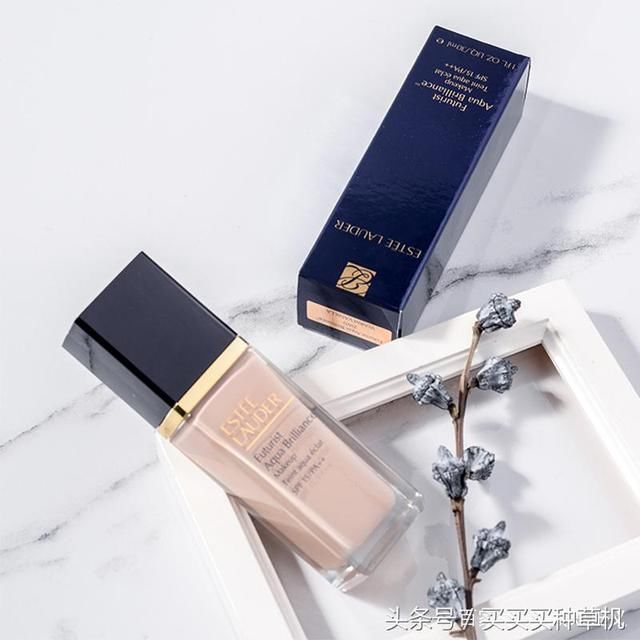 浮粉起皮到不敢化妆，那是因为你没有这五支干皮最适合的粉底液~