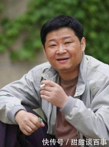 曾因出演太监走红,娶小15岁嫩模为妻,今负债千