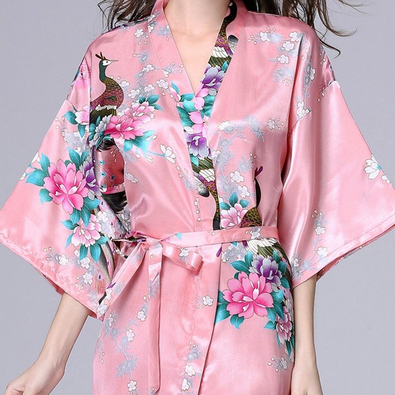 黑丝配下图女人穿的“私服”，这样的搭配简直牛