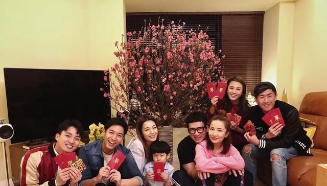  [爱回家之开]他入行仅四年就获4项大奖提名，未来TVB最值得期待的男星是他