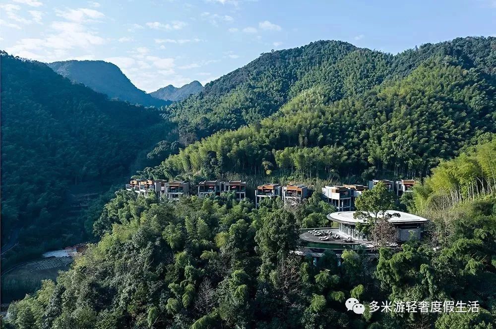 遇见安岚，大自然的馈赠：坐拥山涧别墅，听风闻雨泡天然温泉