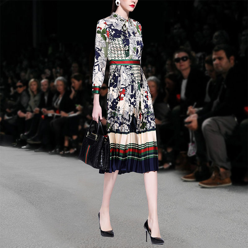 刚发工资，老婆就买5件印花裙，虽小贵，确很美，洋溢高贵女人味