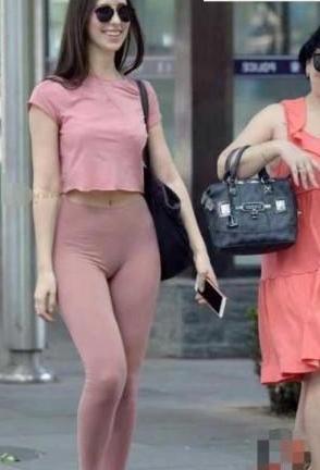 图5的打底裤小姐姐，简直要迷死人穿得活力无极限！