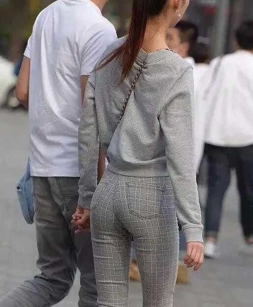 街拍 紧身裤美女为何这么美