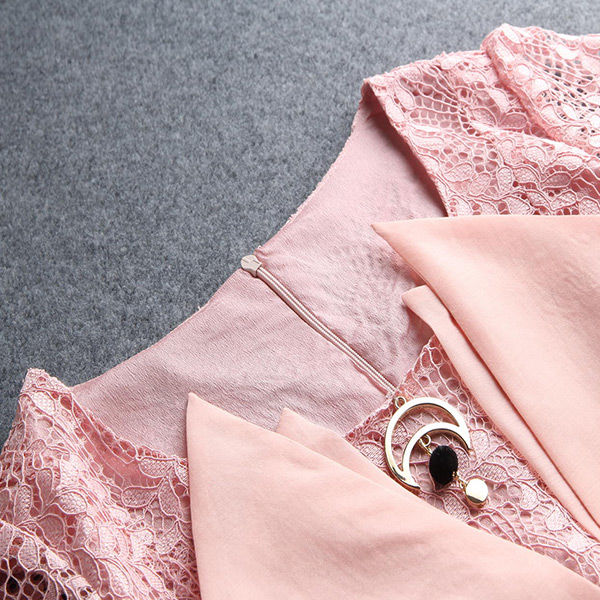 好迷人的“齐 臀裙”!勾勒女人丰腴身形，美得绅士看了也呆眼