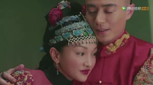 某天后被骂整容肿成胖头鱼,导演来辟谣:是275天熬夜熬的......