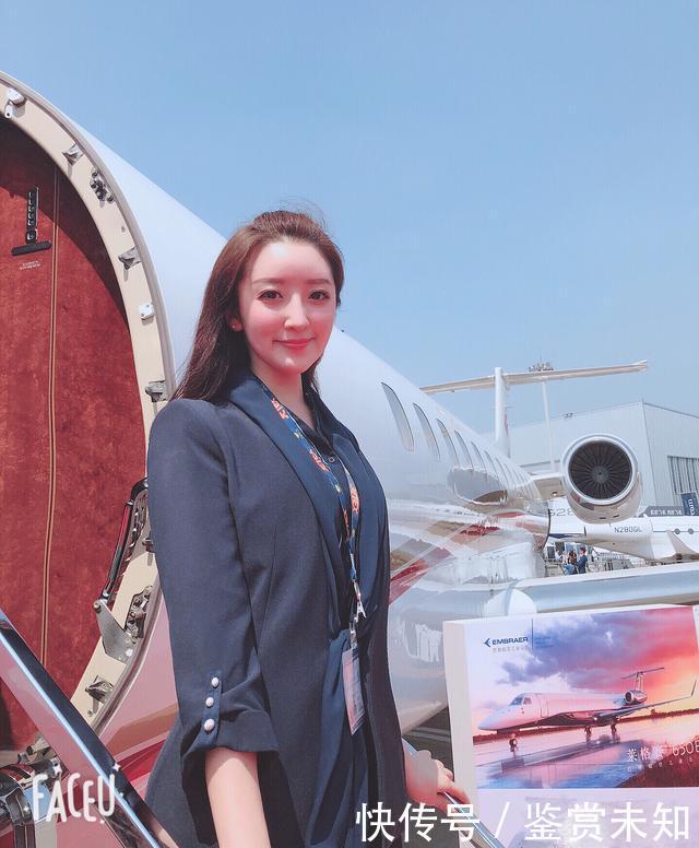 因为一张照片空姐成了周杰伦“小三”，当事人紧急发微博回应