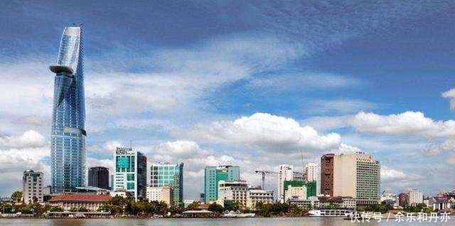 来中国旅游的越南土豪,一下飞机就闹着要回去,直呼差距真大