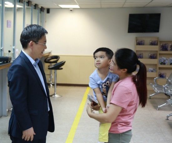 中国驻泰大使馆 外交为民 工作侧记_【快资讯