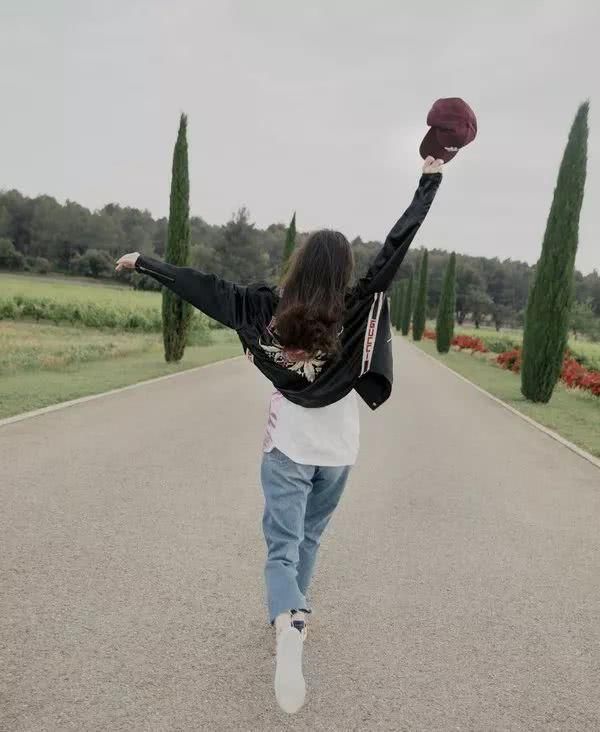 发胖遭群嘲的刘亦菲美回来了?赵薇这次是真瘦了……