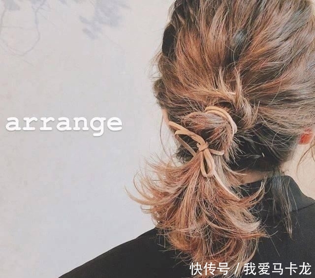  回归@泰妍双丸子头回归，可爱度爆表！同时加码分享5款超甜花朵系编发