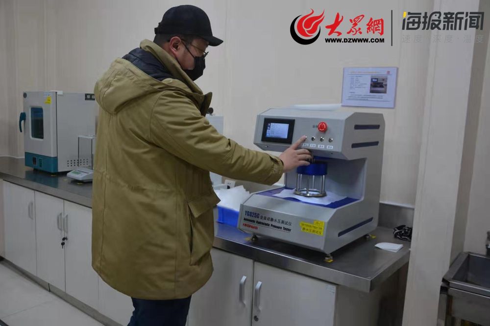  「提前」青岛企业在行动|青岛医用原材料企业提前复工彻夜生产每