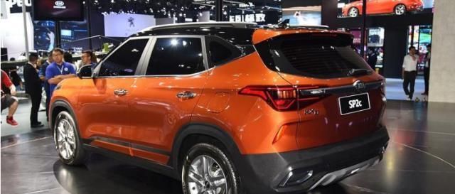  『空间』外观科技感强烈，1.5T+CVT，空间宽敞，10万级SUV还看啥合资车