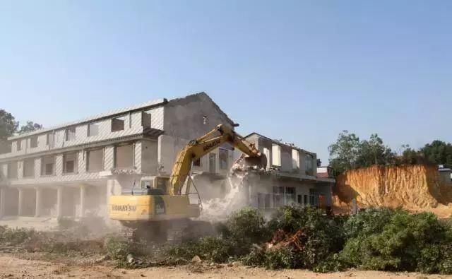 农村拆迁按什么标准安置，并且农村拆迁是怎么赔偿的？