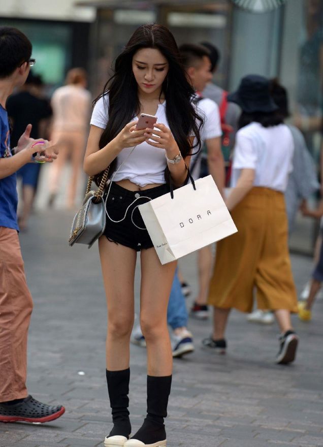 微胖的女人,为什么让男人更痴迷无非以下三个