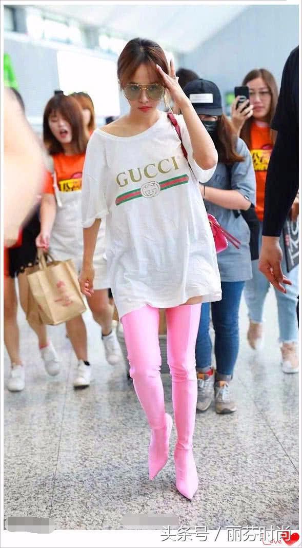 蔡依林太随便？衣服布满褶皱穿机场，下身的“火腿”吸睛！