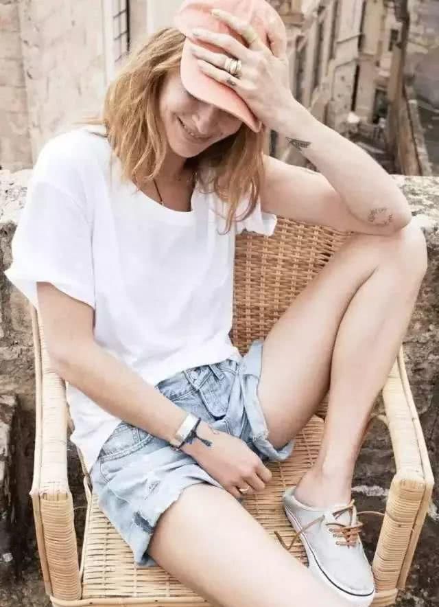  [适合]是时候穿西装＋T恤了，让你美爆整个春天！