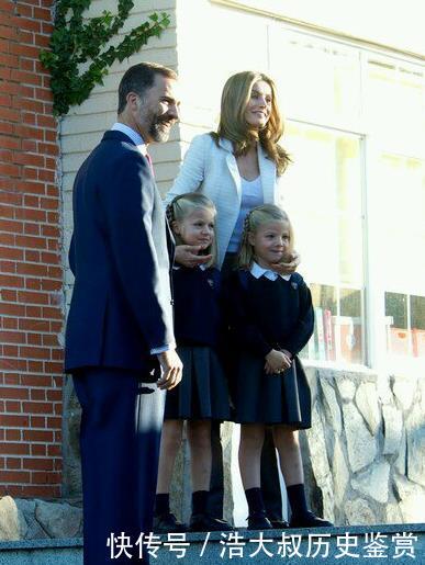 西班牙老国王进疗养院休养,王后带2公主去探望