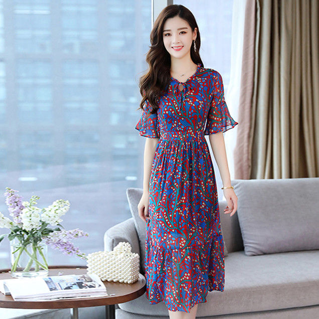 谁说丰满女人不好穿衣?学下面女人这样穿，美的倾国倾城