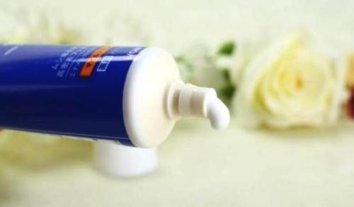 反复冒痘原来是螨虫作乱,家中寻常小物仅是一抹,痘痘螨虫不见