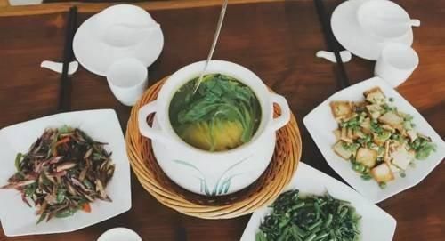  【岛上的破】40岁中年大叔，买下一座岛，将岛上破屋改造成豪宅，让人羡慕
