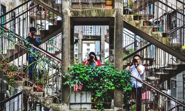 广西最“奇葩”的网红景点，拍照要爬7层楼，就在南宁