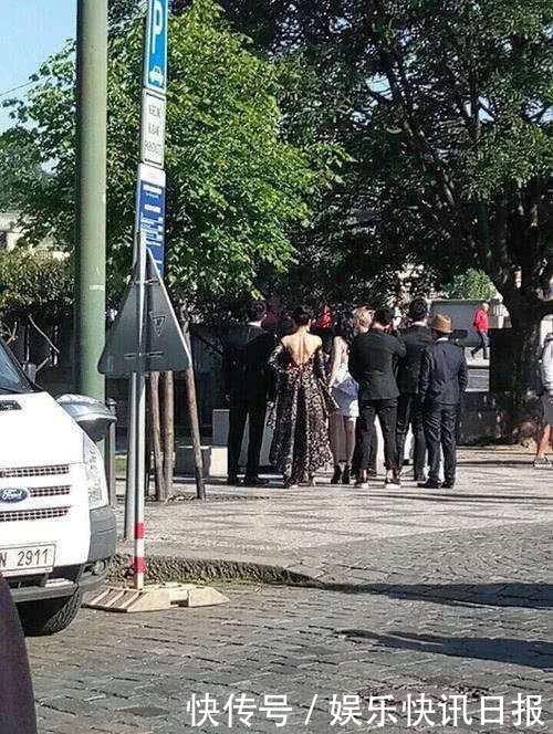 迪丽热巴长裙盘点，性感又可爱的小仙女，身材太完美了