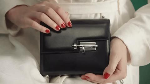  【人人】Nancy说大牌 |为什么人人都爱爱马仕Hermès?_新浪看点