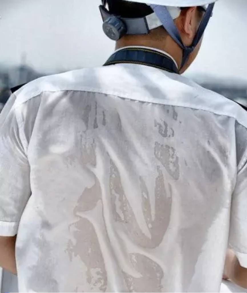 京东众筹700万!中国造“永不脏”衣服问世,网友30天不洗也不脏