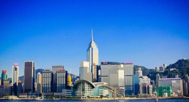  「中国」都是中国的领土, 为什么香港使用港元, 而不是人民币?