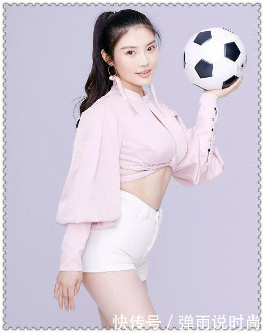 为了蹭世界杯热度 28岁的徐冬冬这么穿可真够拼的 不过确实美