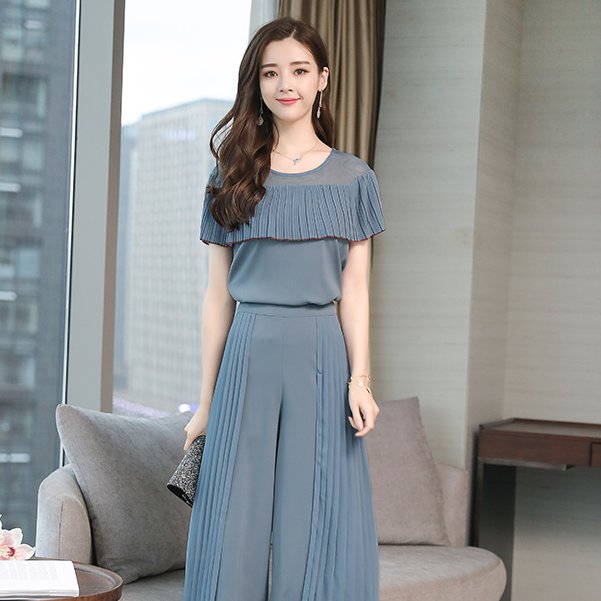 有一种国际范叫”小香风“，穿起来淑女又甜美，很有名媛范