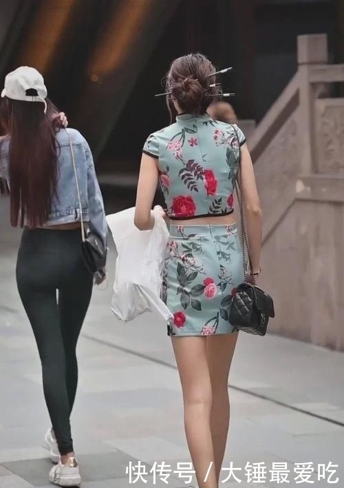 小姐姐@小姐姐真有心机,故意将旗袍中间剪去3cm秀腰,我承认我嫉妒了