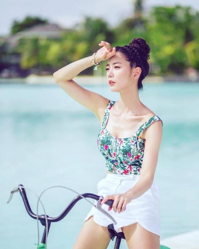 “亚洲第一美女”李成敏，身材完美拥有性感蚂蚁腰，32岁却仍未嫁