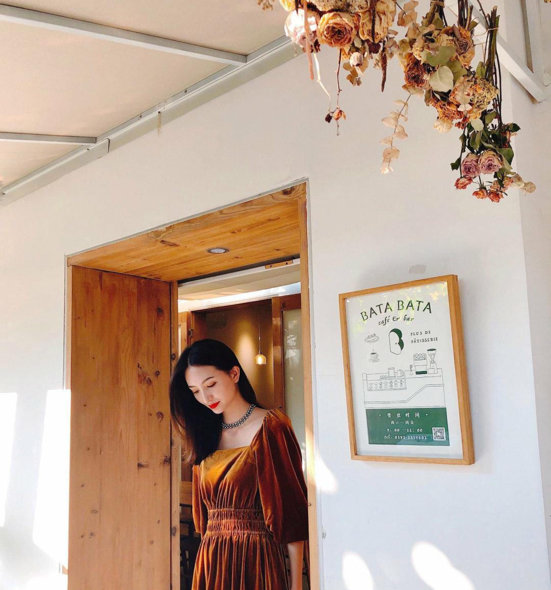  [博主]春季上班怎么穿?学这几位时尚博主的“高级穿法”,显气质又好看