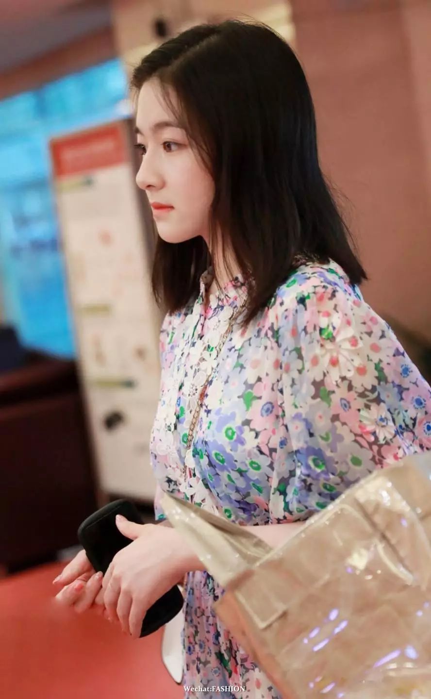 明星 | 孟美岐机场大玩“下半身失踪” 韩雪太会穿献上我的膝盖