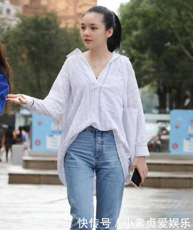 『希望』街拍穿搭:我只希望这个世界可以很小,小到我一转身便可看见你!