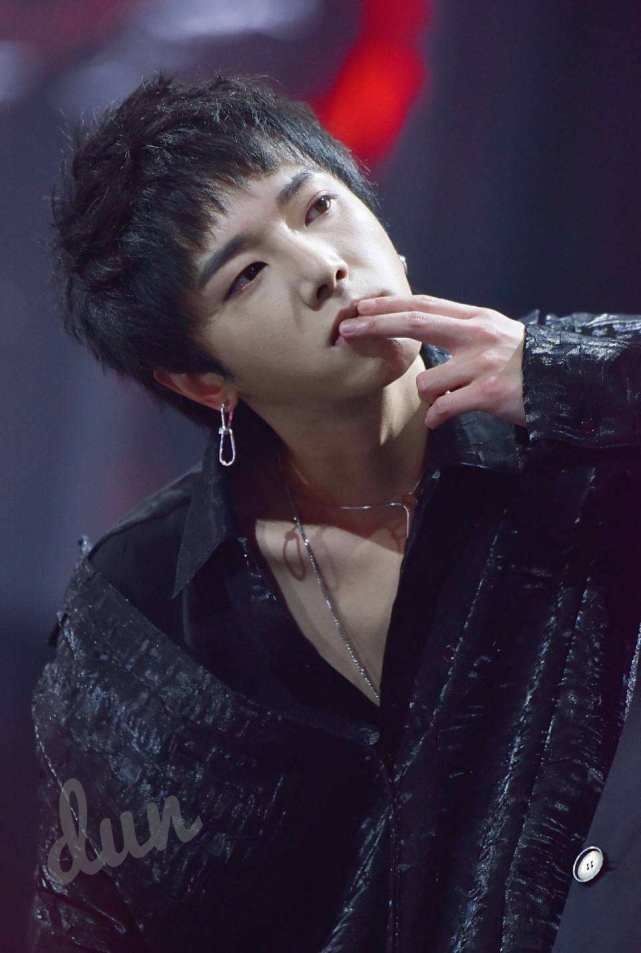 『花花』华晨宇曾经的她,还专门为她写歌,一个藏在心底的女孩儿