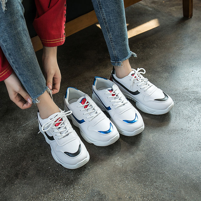 今年流行的女鞋，是这样的款式，时髦洋气，女人味爆表