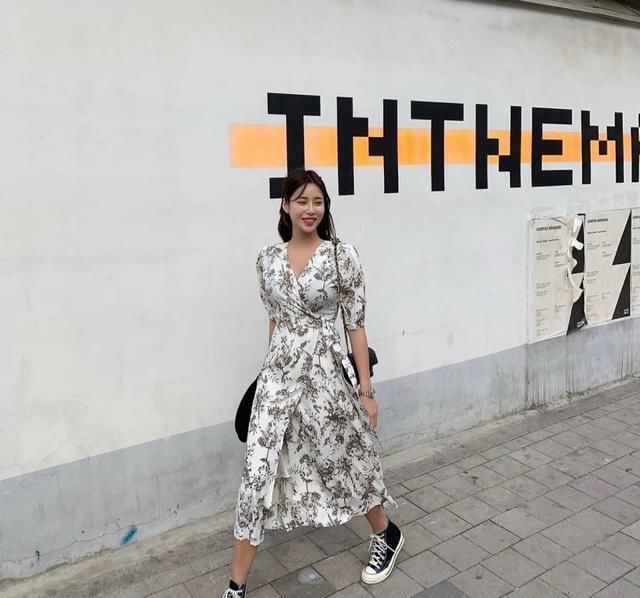  『初春』初春很时兴的气场穿衣搭配，匡威帆布鞋 长裙，巨漂亮了