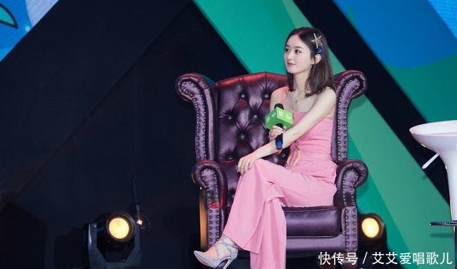 赵丽颖晒纤腰被网友封为“腰精”网上谣言不攻自破