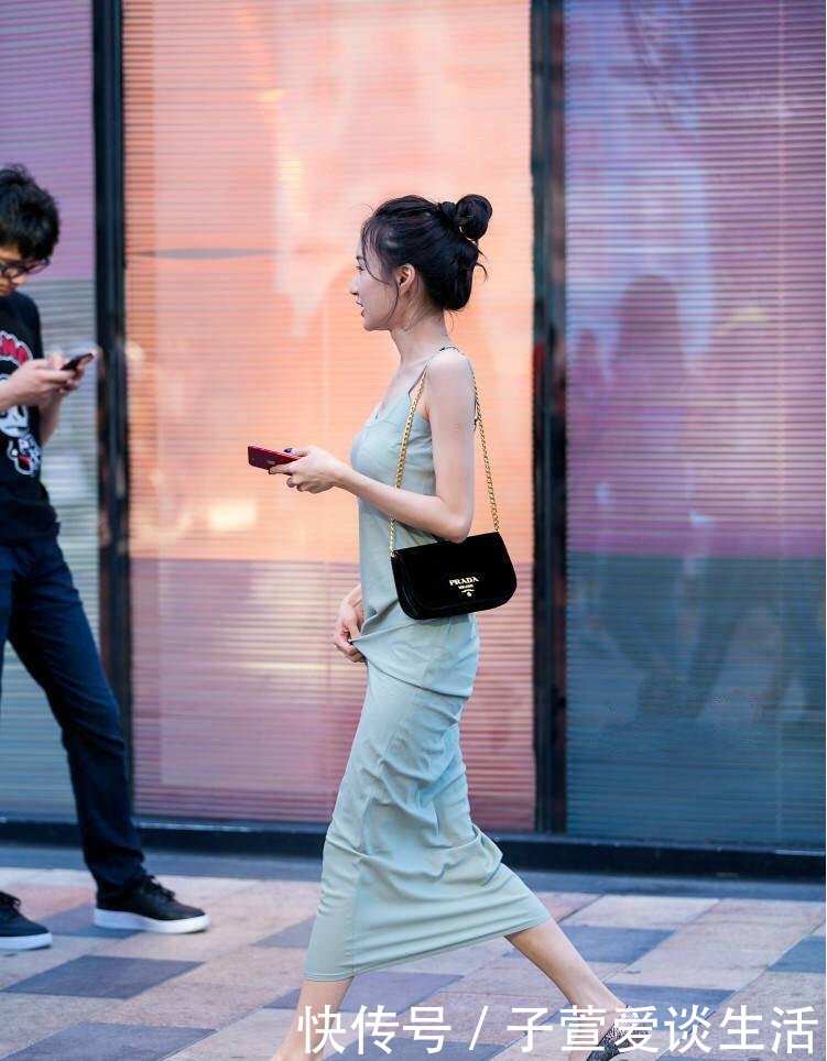 「气质」“小笼包”的精致身材，魅力来源于气质