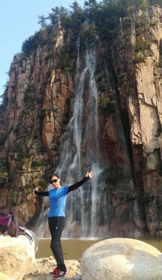 河北的小黄山,仅比泰山低一百多米,深秋是看红叶的最佳去处