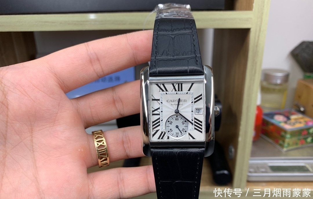 『卡地亚』圆形腕表好还是方形腕表好?看完它,圆形腕表真的就很一般了